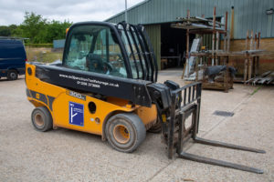 M3 Junction 7 Self Storage storage facility in North Waltham Business Centre, Basingstoke, UK - Image 3
