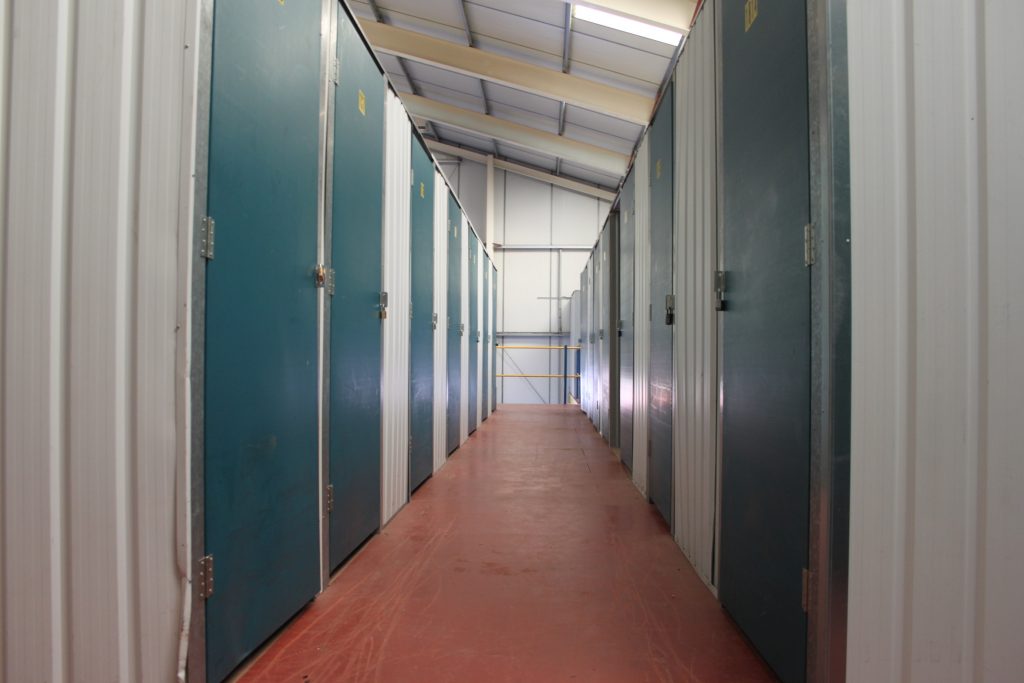 Western Self Storage Limited storage facility in Phoenix Trading Estate, London Road, Thrupp, Gl5 2bx, Stroud, UK - Image 3
