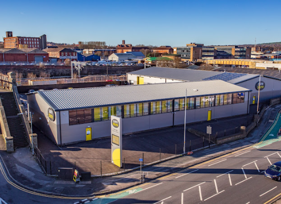 Self Storage in Orlando St Bolton United Kingdom, Kensington House, Orlando Street, Bolton, BL2 1DU