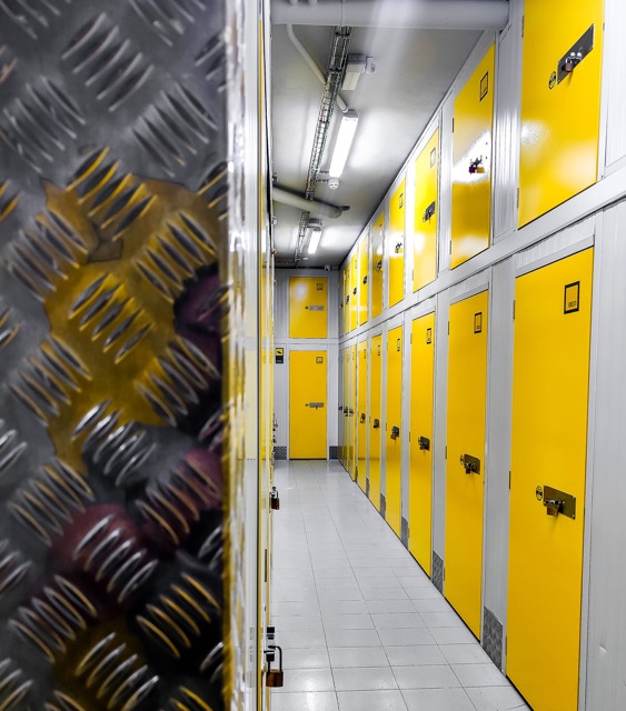 Storage units near London